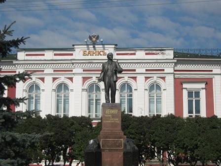 Площадь перед Центрбанком России,2012, г.Владимир